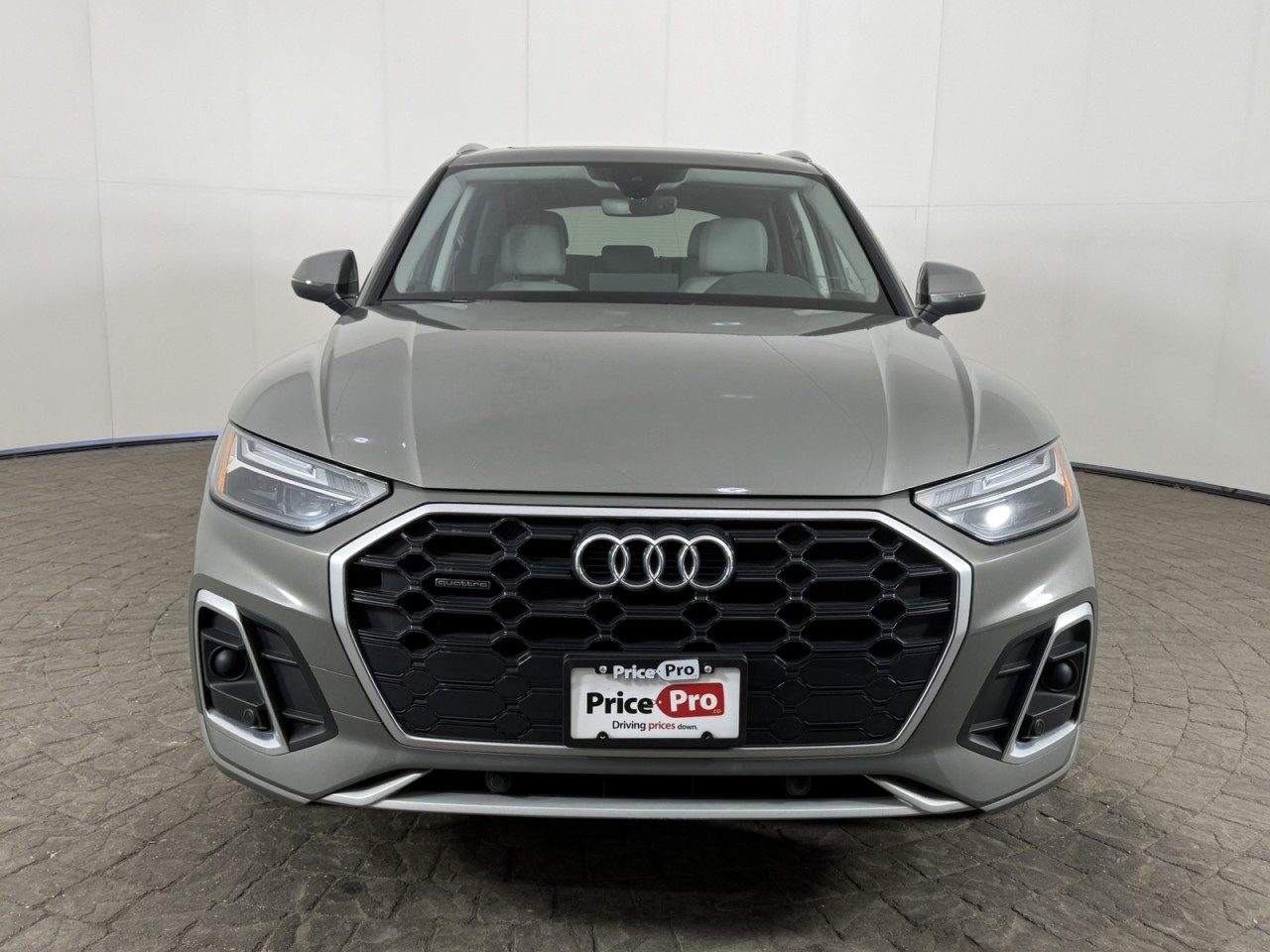2023 Audi Q5 S Line Premium Image 2 of 20