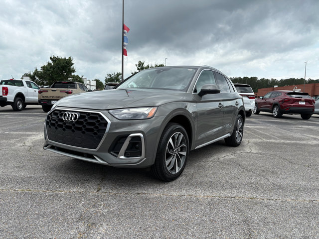 Vehicle image 1 of 9