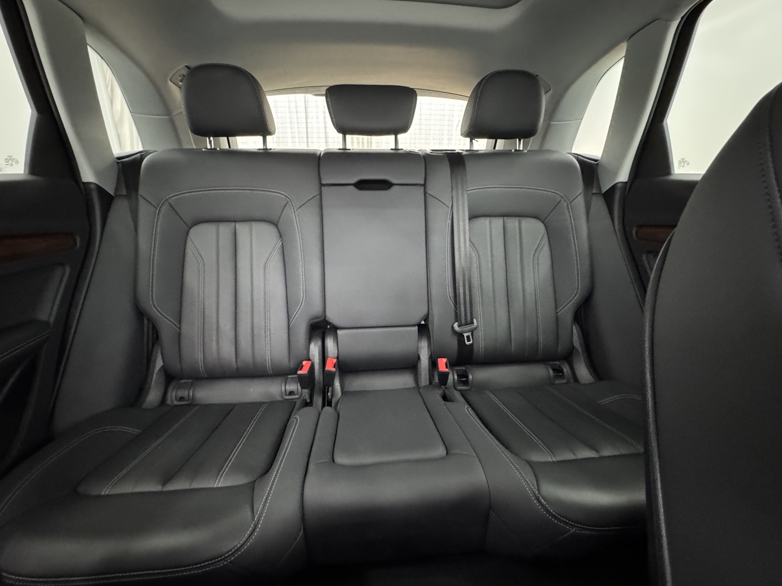Vehicle image 16 of 66