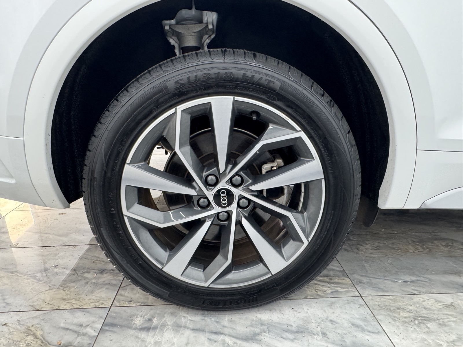 Vehicle image 12 of 66