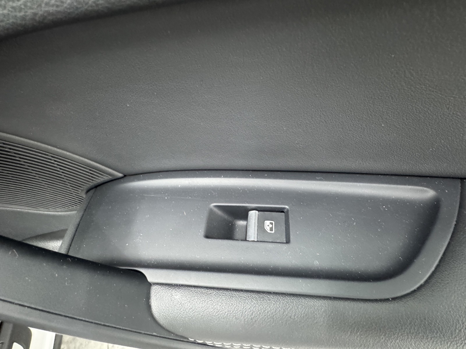 Vehicle image 58 of 66