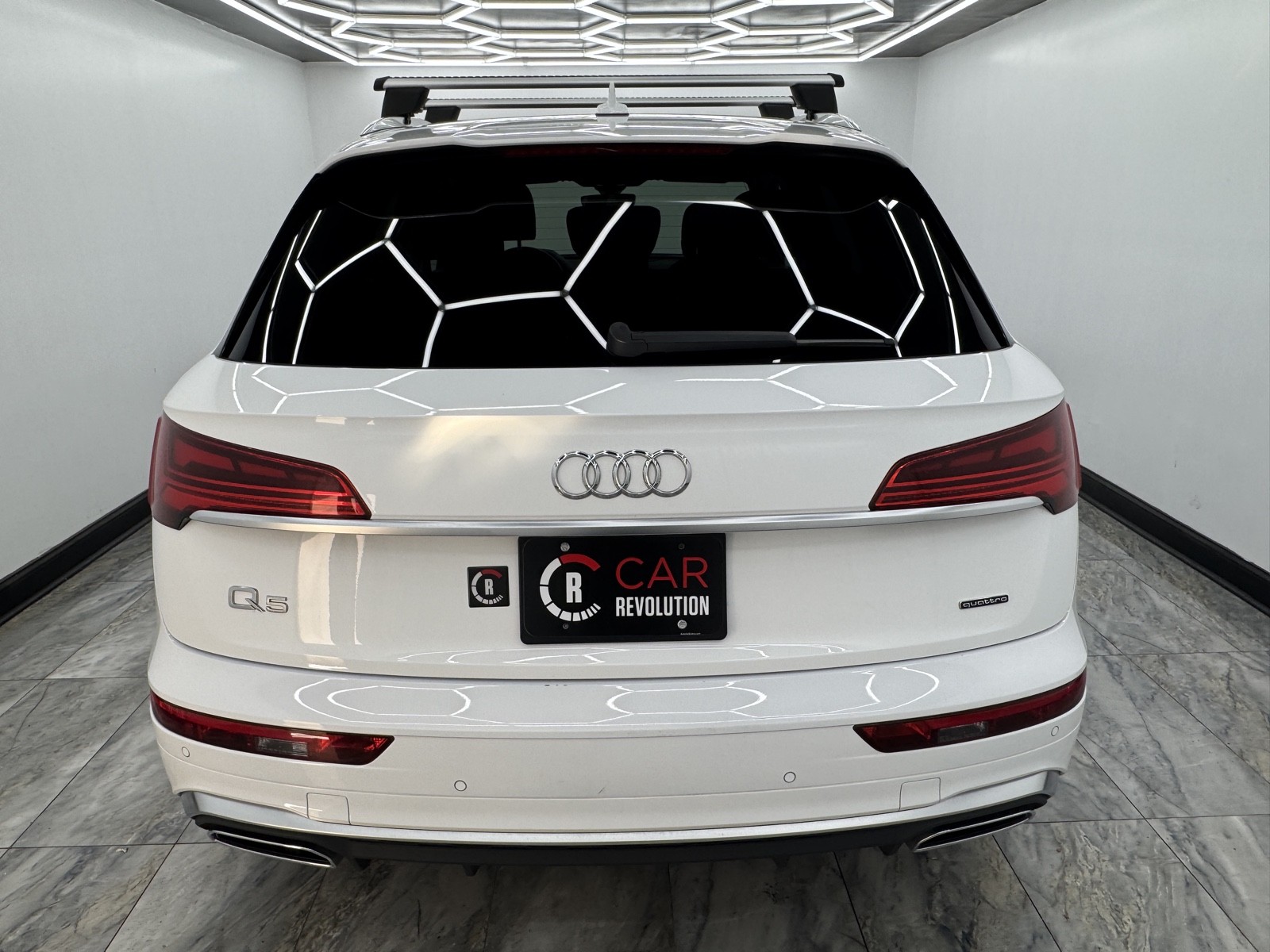 Vehicle image 6 of 66