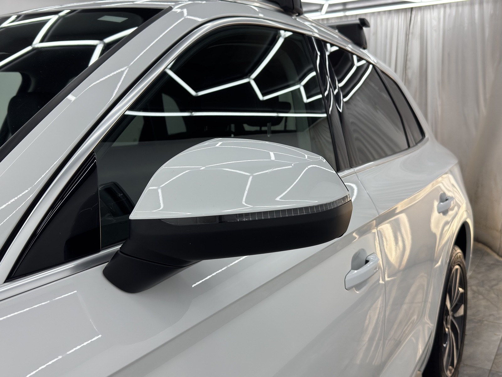 Vehicle image 63 of 66