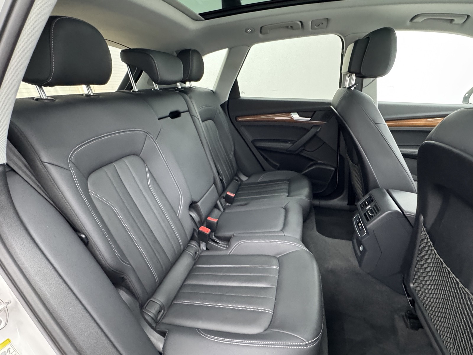 Vehicle image 52 of 66