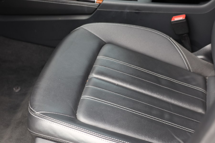 Vehicle image 9 of 53
