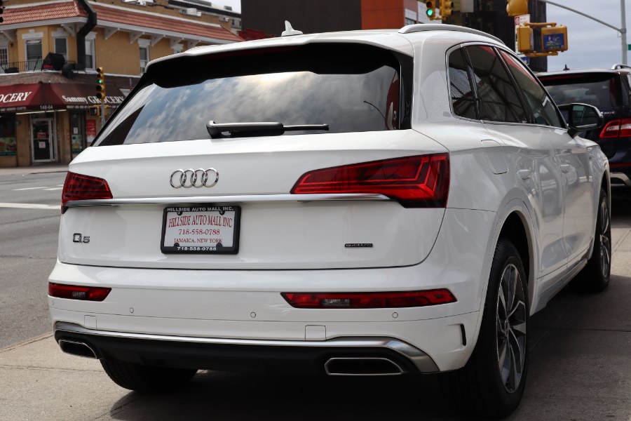 Vehicle image 43 of 53