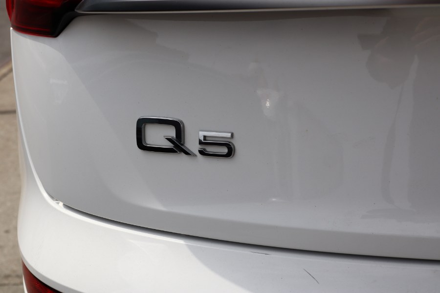Vehicle image 45 of 53
