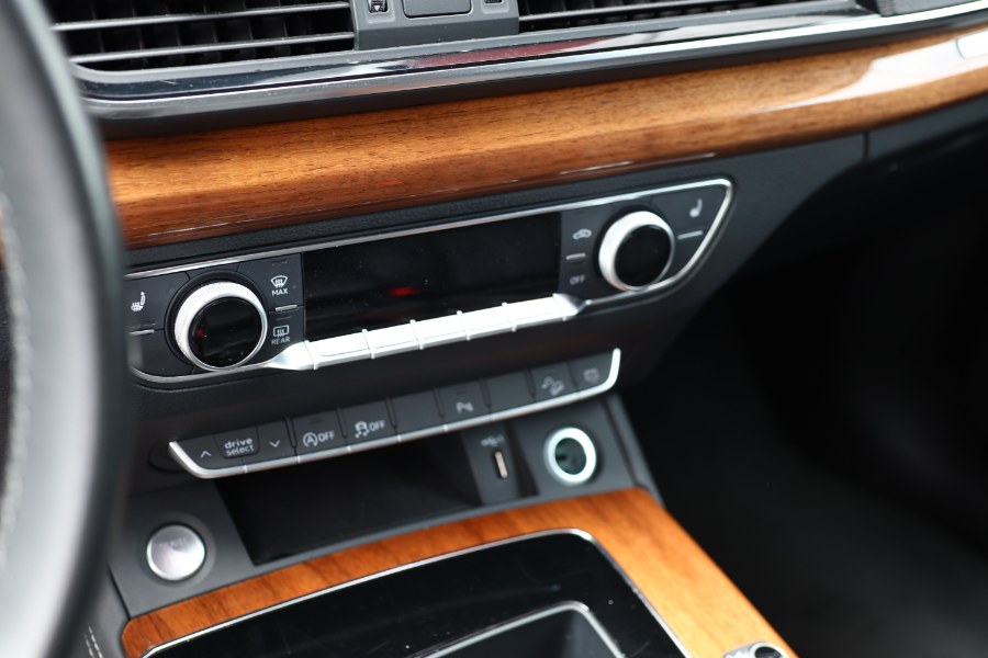 Vehicle image 12 of 53
