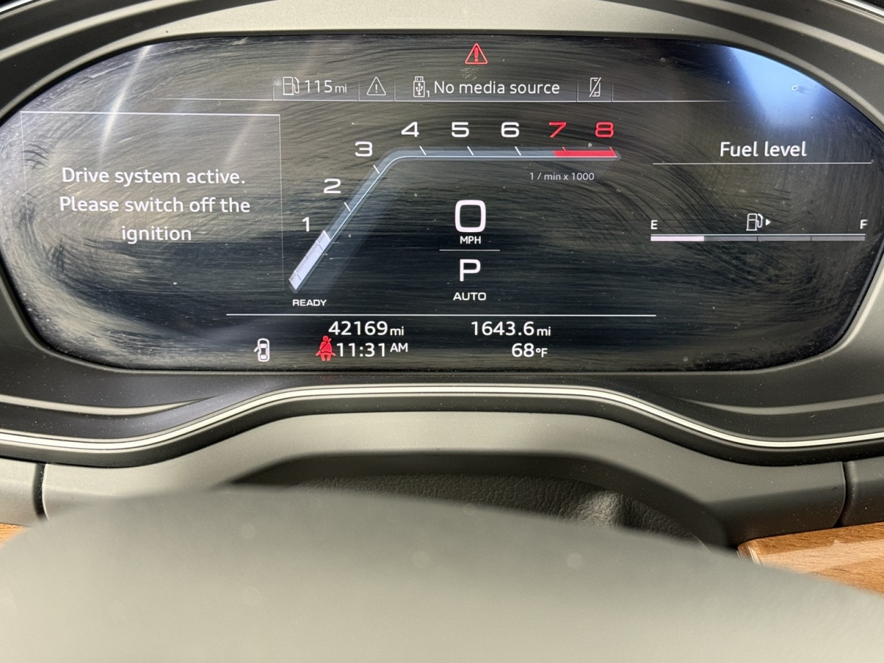 Vehicle image 16 of 19