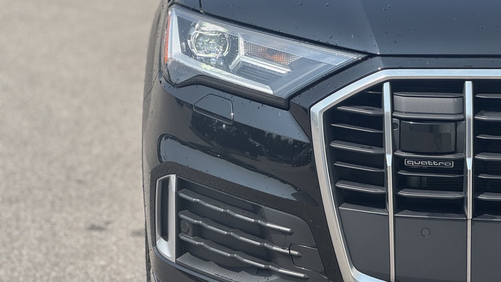 Vehicle image 8 of 23
