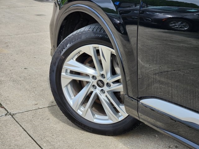 Vehicle image 20 of 31