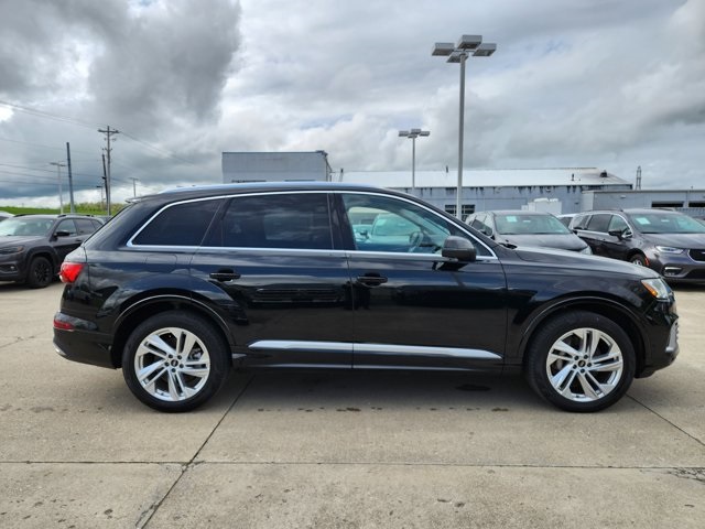 Vehicle image 4 of 31
