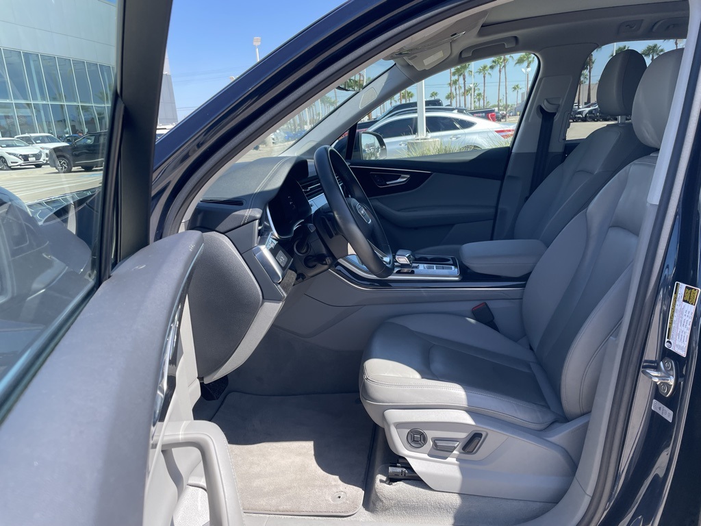 2023 Audi Q7 Premium Plus Image 10 of 24