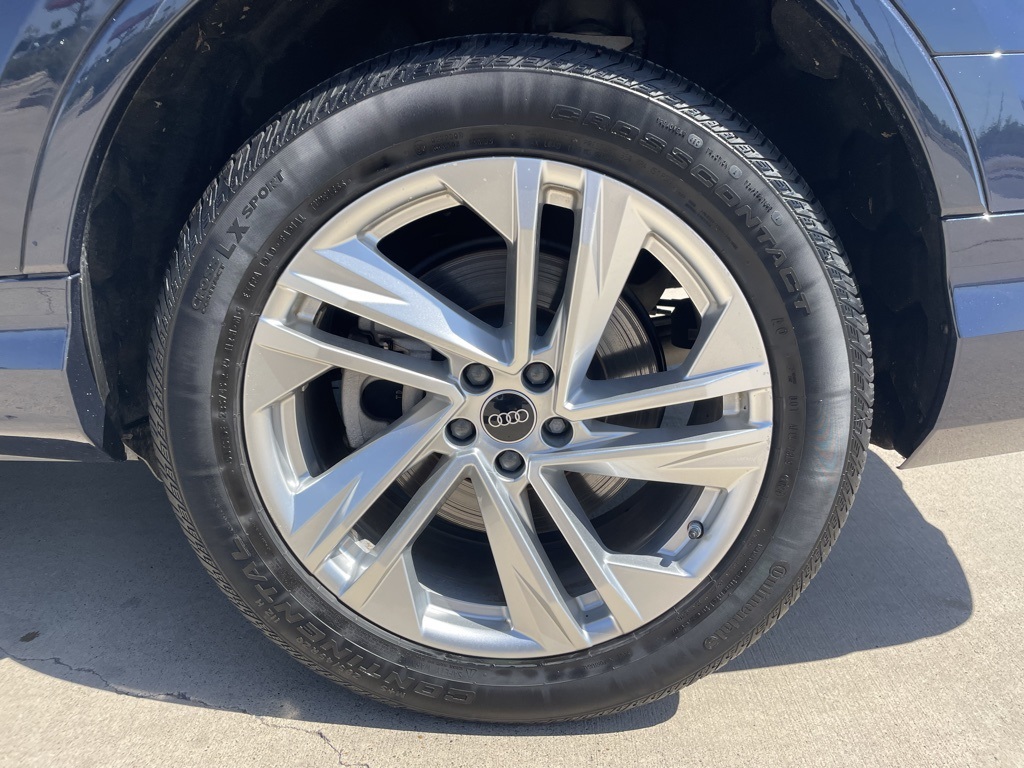 2023 Audi Q7 Premium Plus Image 6 of 24