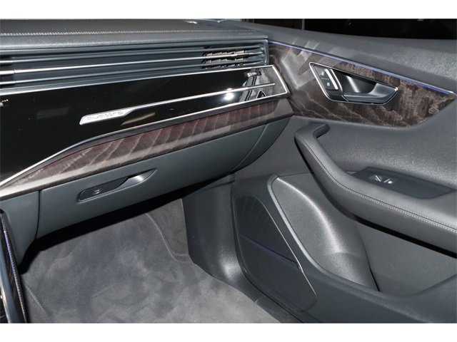 Vehicle image 19 of 31