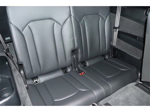 Vehicle image 27 of 31