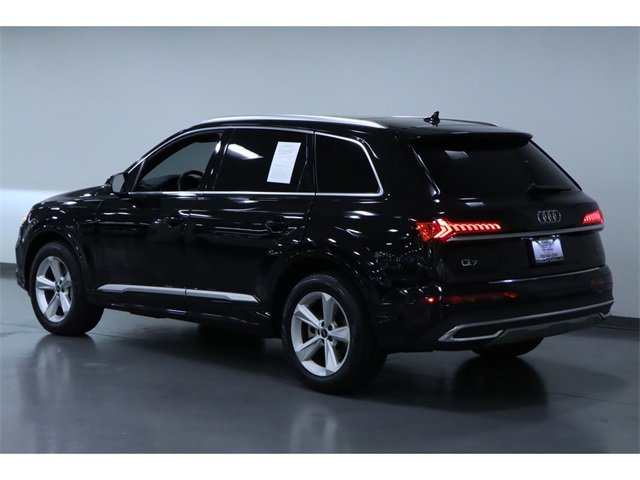 Vehicle image 8 of 31