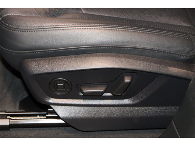 Vehicle image 24 of 31