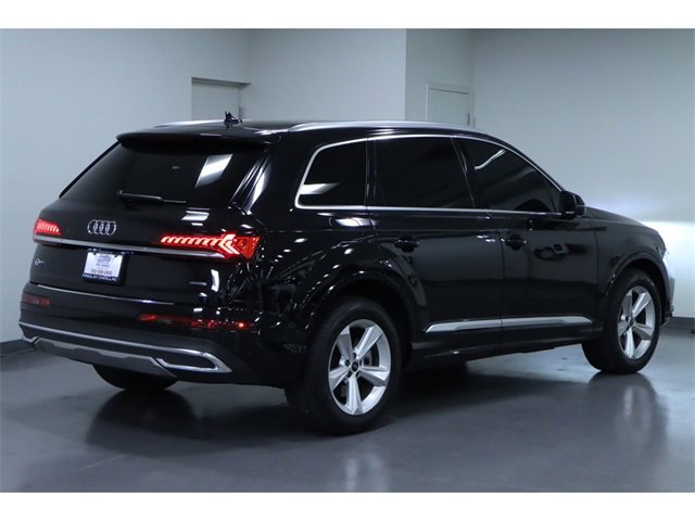 Vehicle image 3 of 31