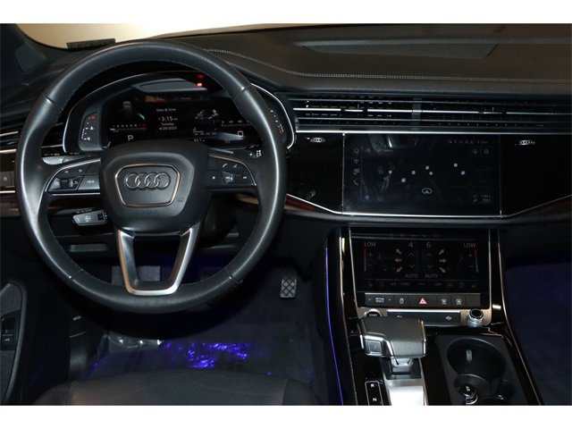 Vehicle image 17 of 31