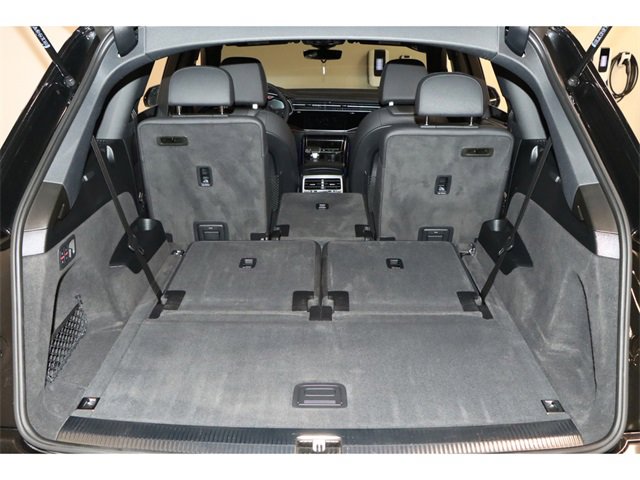 Vehicle image 25 of 31
