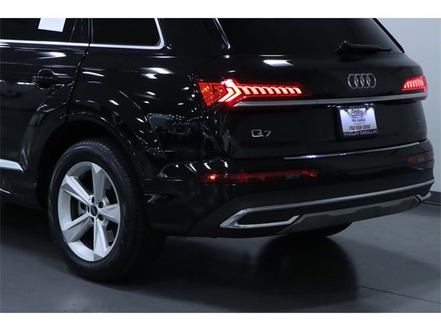Vehicle image 10 of 31