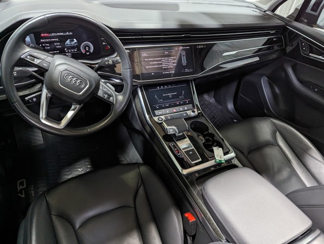Vehicle image 9 of 26
