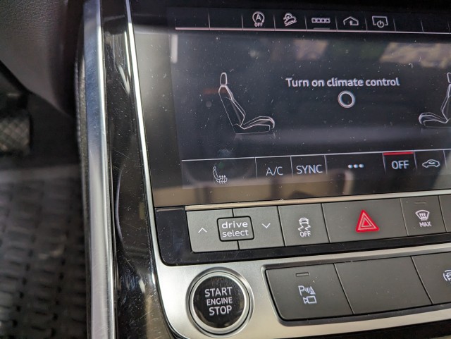 Vehicle image 18 of 26