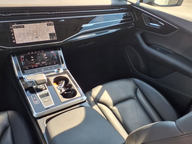 Vehicle image 11 of 40