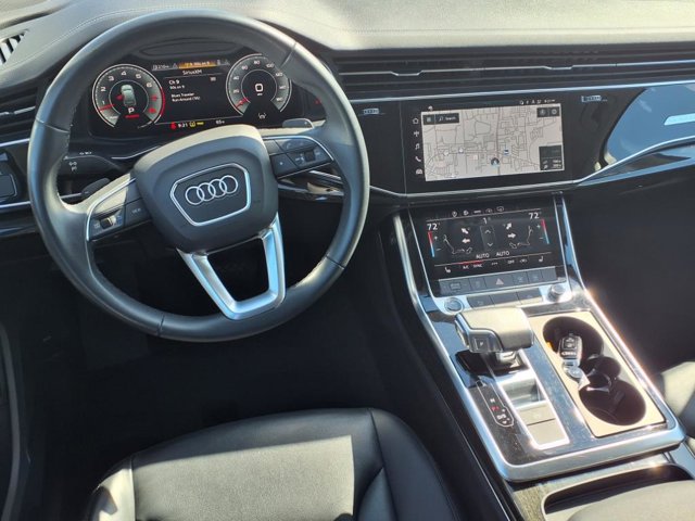 Vehicle image 10 of 40