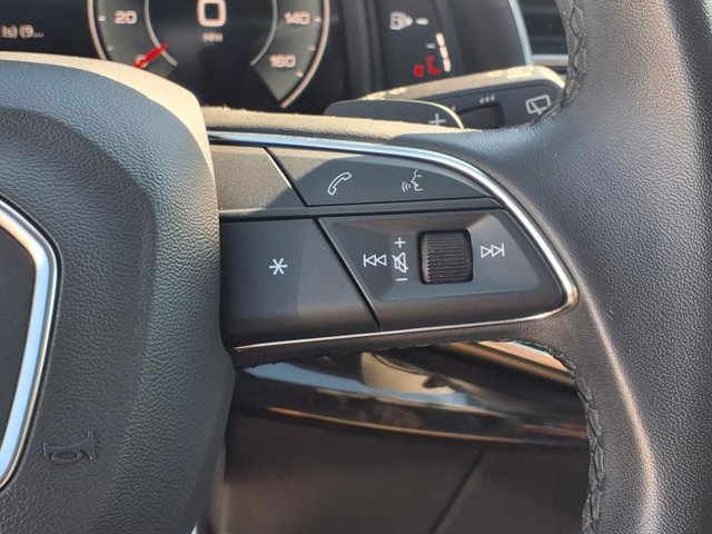 Vehicle image 21 of 40