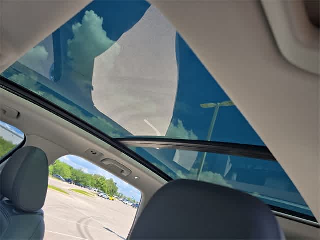 Vehicle image 20 of 41