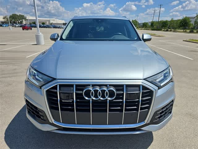 Vehicle image 2 of 41