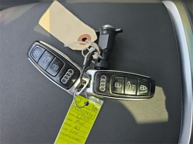 Vehicle image 38 of 41