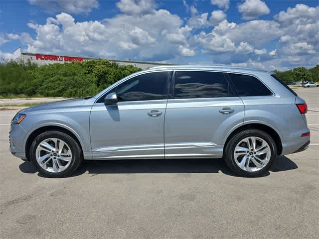 Vehicle image 8 of 41