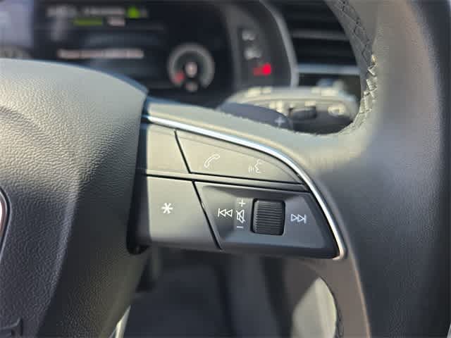 Vehicle image 27 of 41