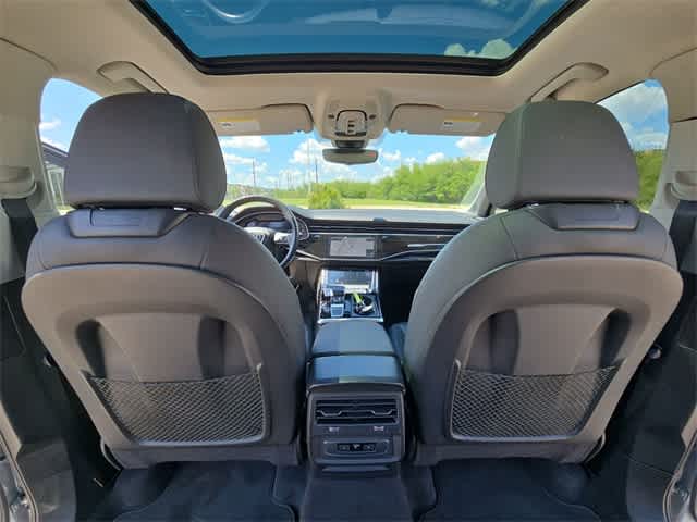 Vehicle image 19 of 41