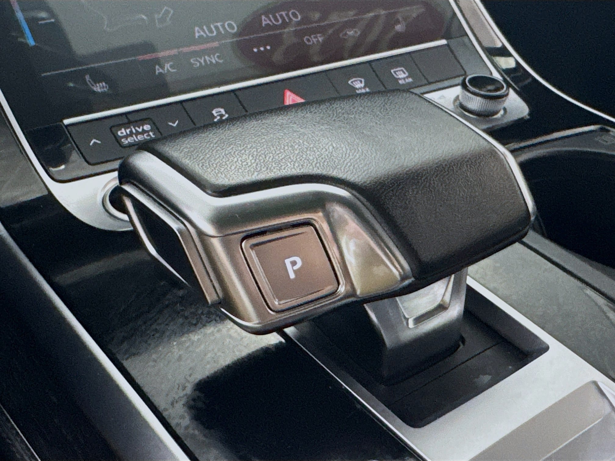Vehicle image 20 of 31