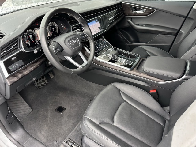 Vehicle image 11 of 40