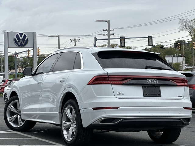 Vehicle image 4 of 40