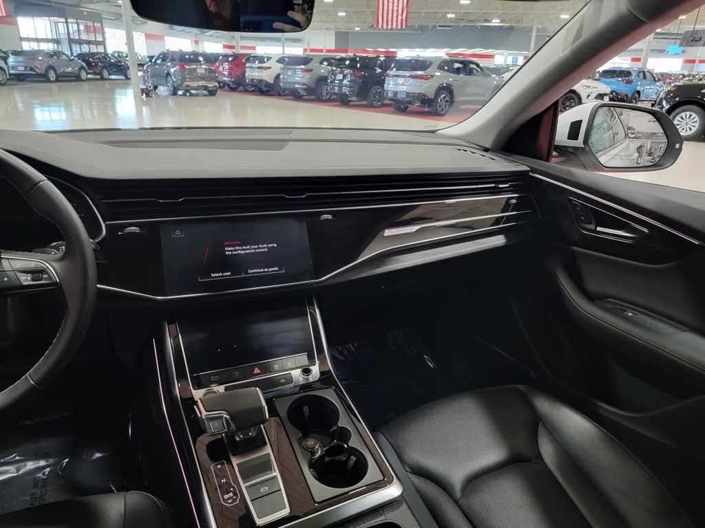 Vehicle image 20 of 34