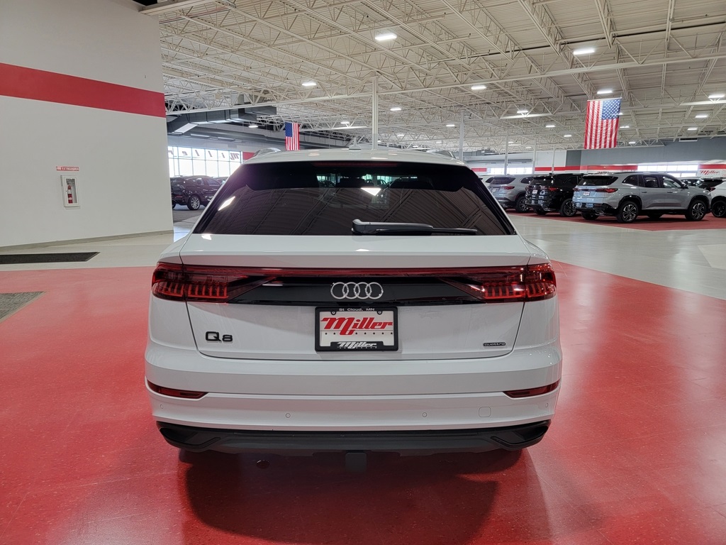 Vehicle image 9 of 34