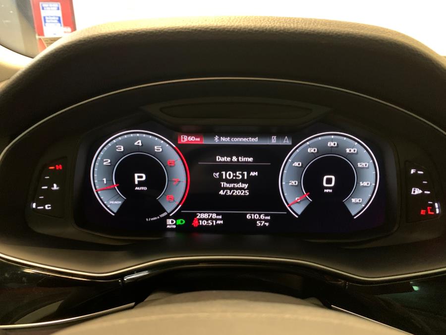 Vehicle image 27 of 63
