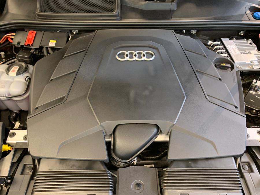 Vehicle image 61 of 63