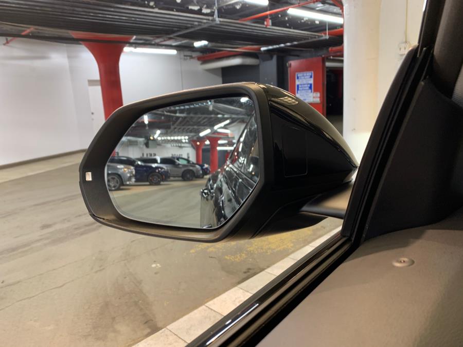 Vehicle image 23 of 63