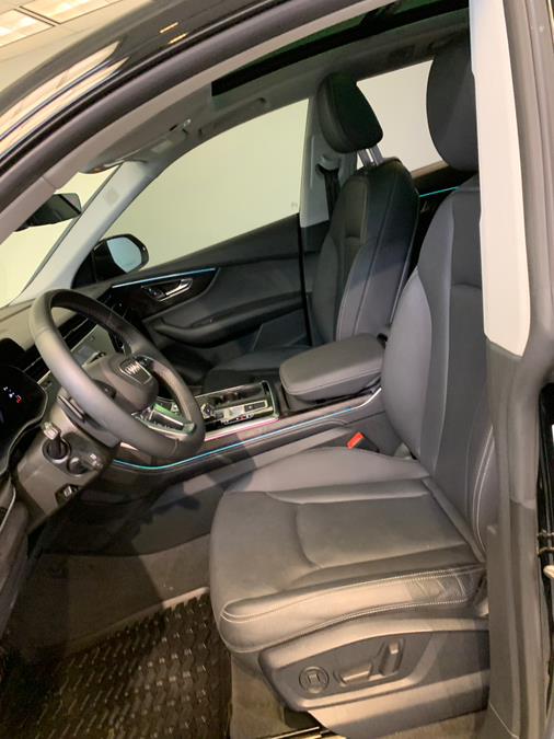 Vehicle image 18 of 63