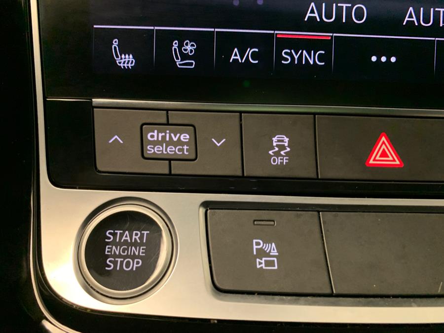 Vehicle image 36 of 63