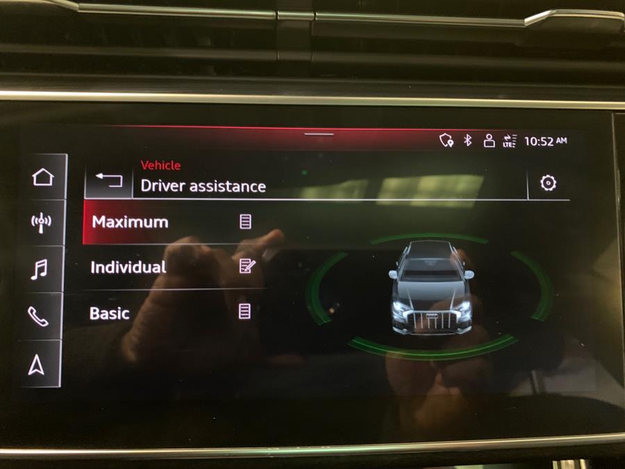 Vehicle image 34 of 63