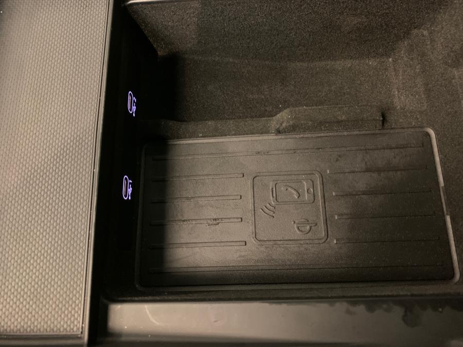 Vehicle image 39 of 63
