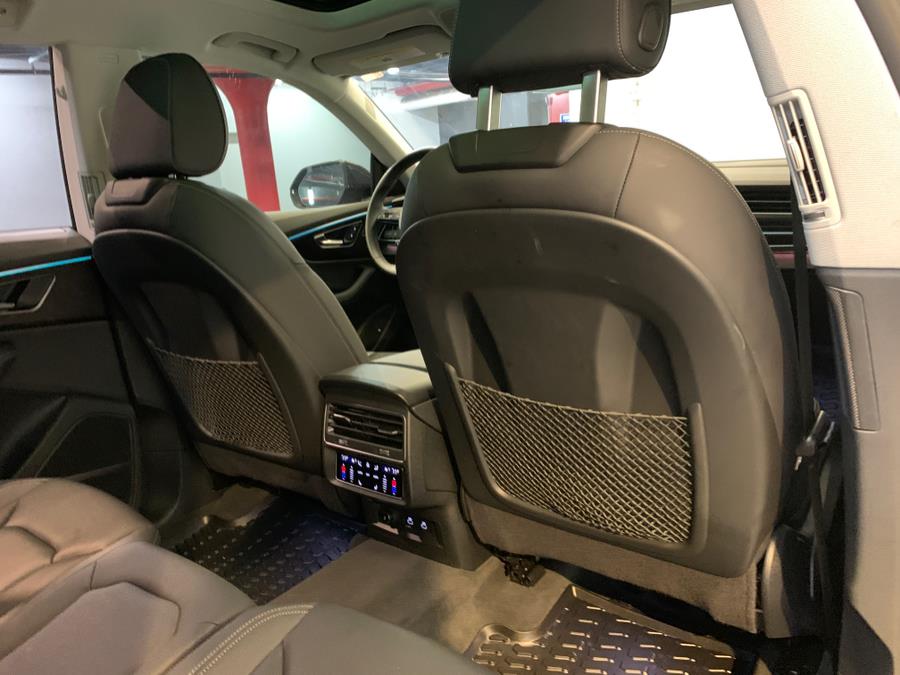 Vehicle image 51 of 63